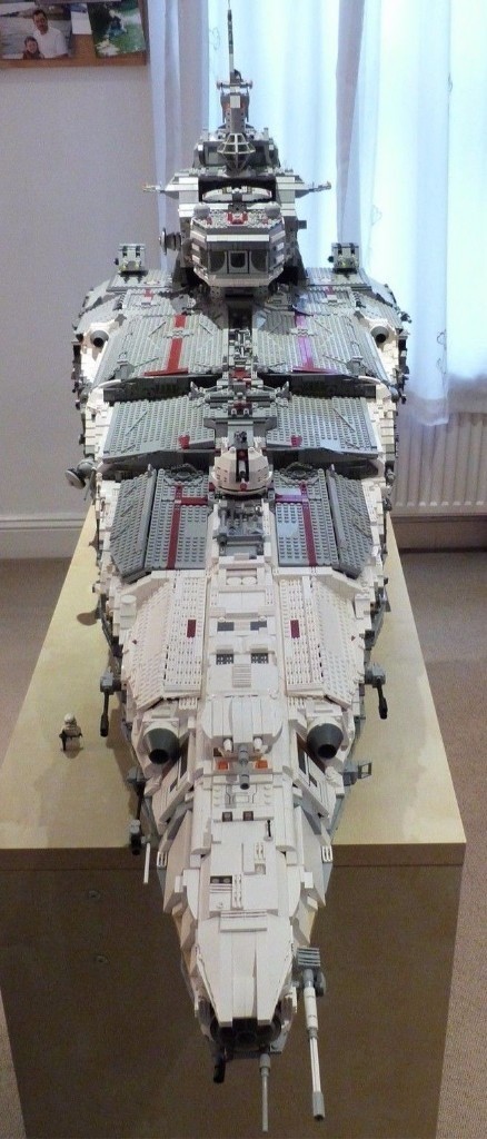 biggest lego star wars ship